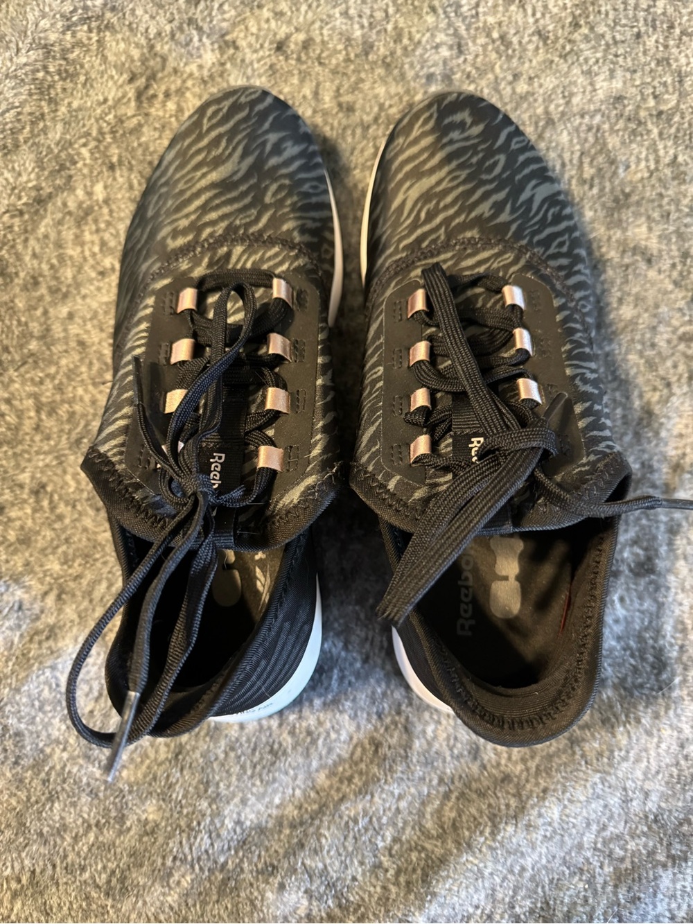 Reebok Women’s Black and Gray Patterned Athletic Sneakers